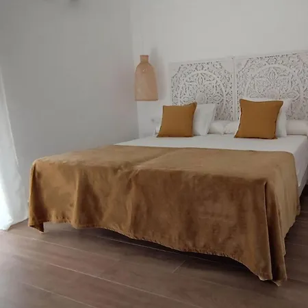 La De Lola - Adults Only Hostel