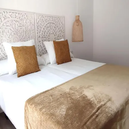La De Lola - Adults Only Hostel Bolonia