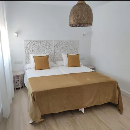 Hostel La De Lola - Adults Only Bolonia
