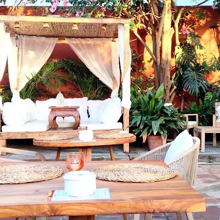 La De Lola - Adults Only * Bolonia
